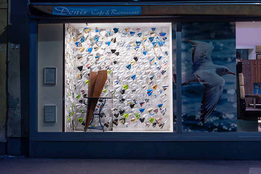 Giorgi Okropiridse; Landschaft mit Mwe; Schaufenster Denis; Foto: Martina Gasser